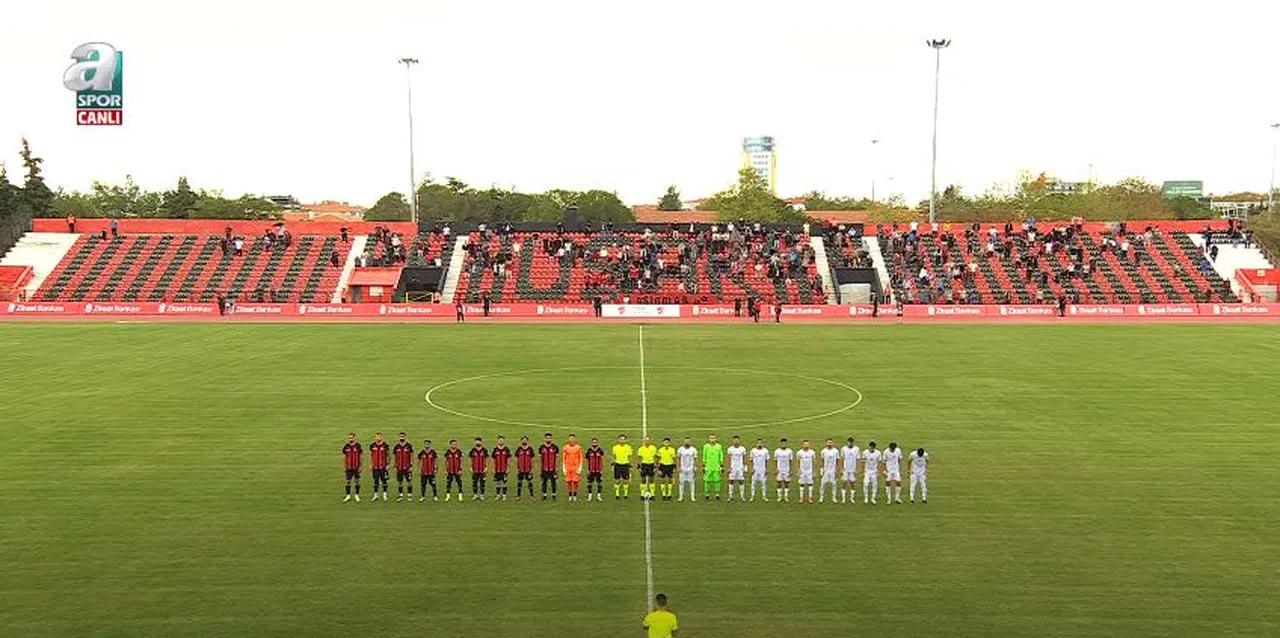 Uşakspor - 1922 Konyaspor maçı canlı - Tıkla İzle