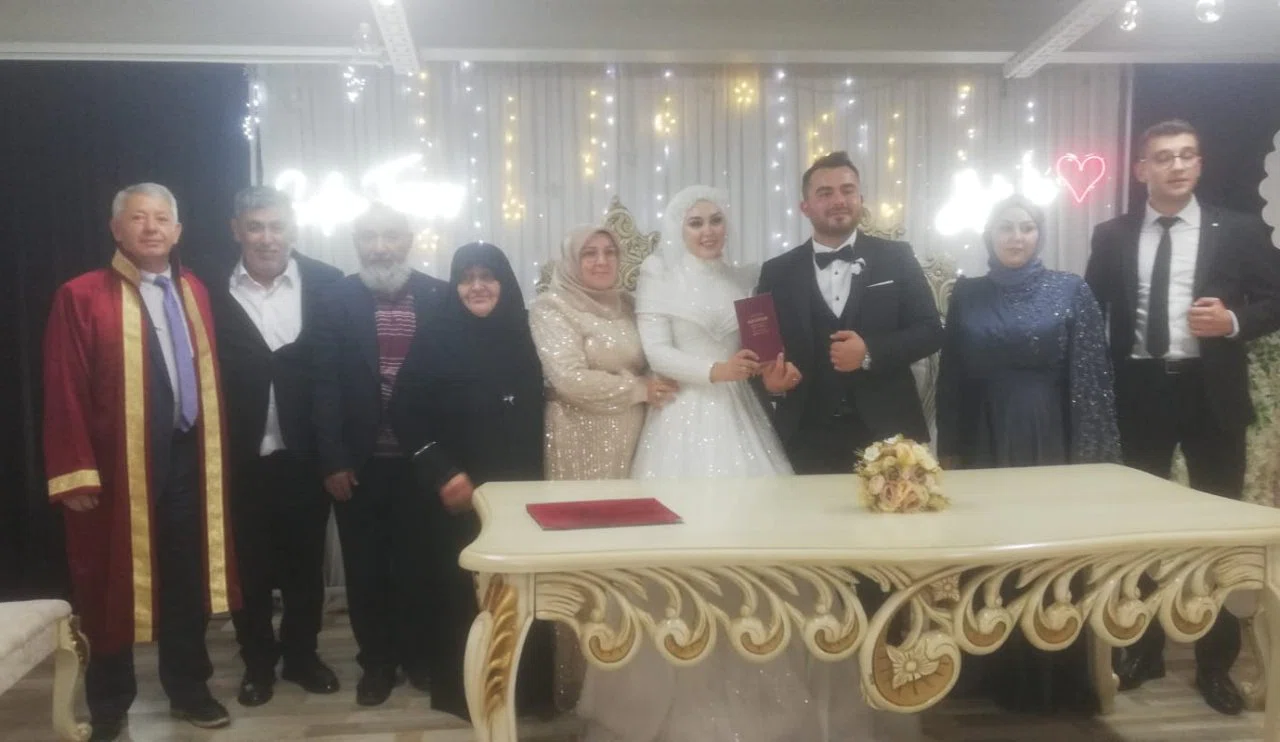 Zahide ile Ahmet evlendi