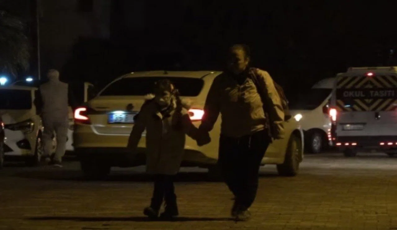 Eğitimde yeni dönem: Okul saatleri değişecek mi?