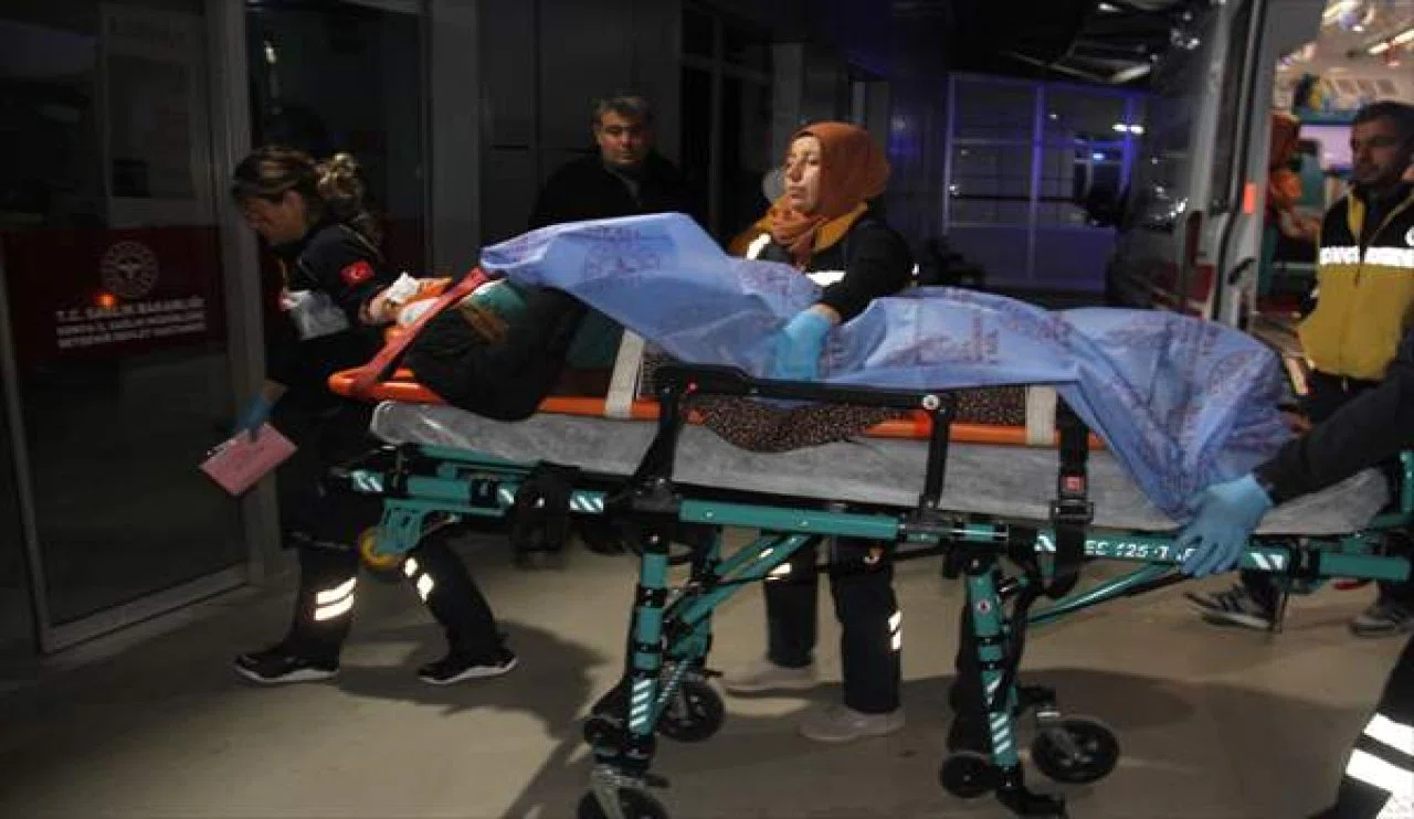 Konya’da feci kaza! Tarım işçilerini taşıyan traktör devrildi: 5 yaralı