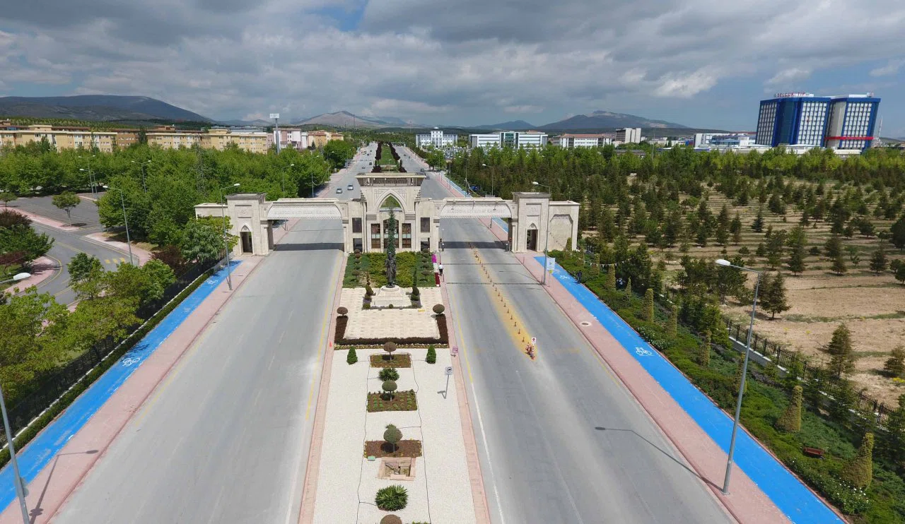 Selçuk Üniversitesi'nde yeteneğini gösteren ödülünü kapacak! Başvurular başladı...