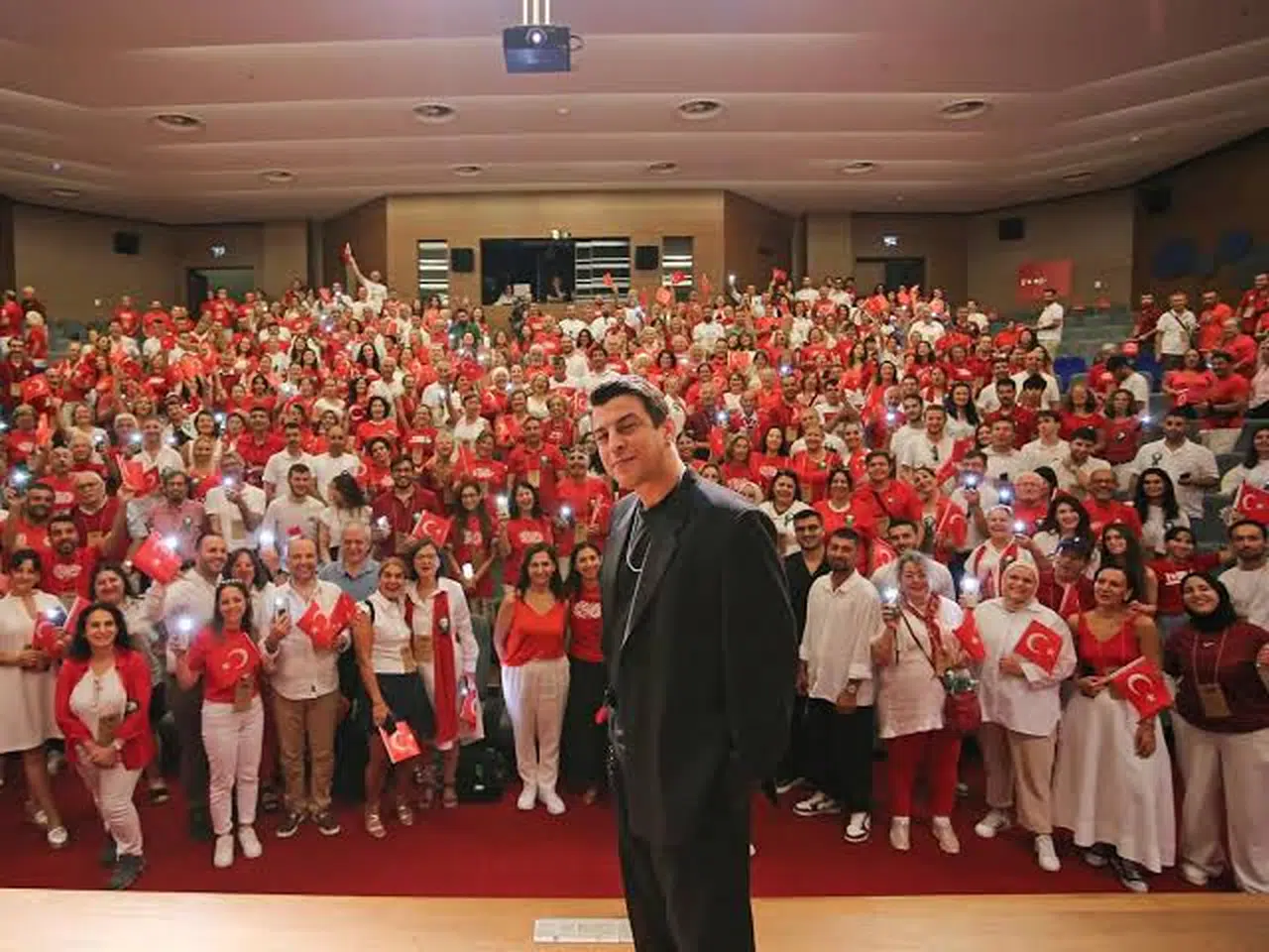 Norm Ender’in "Parla" marşı müfredata giriyor!