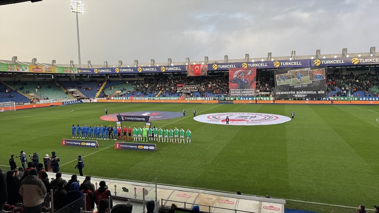 Soğuk bir havada oynanan Rizespor - Konyaspor maçının seyirci sayısı açıklandı! İşte haftanın tribün raporu