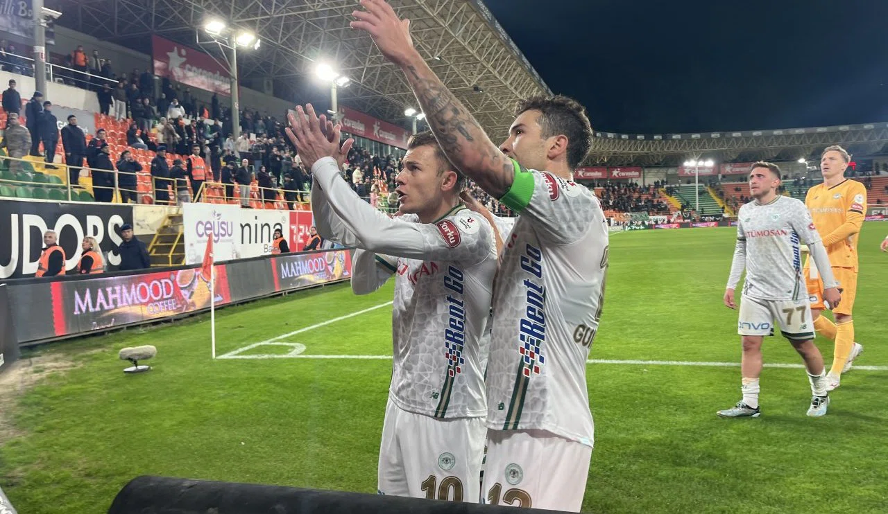 Konyasporlu oyuncular önce özür diledi sonra Fenerbahçe maçı için söz verdi!