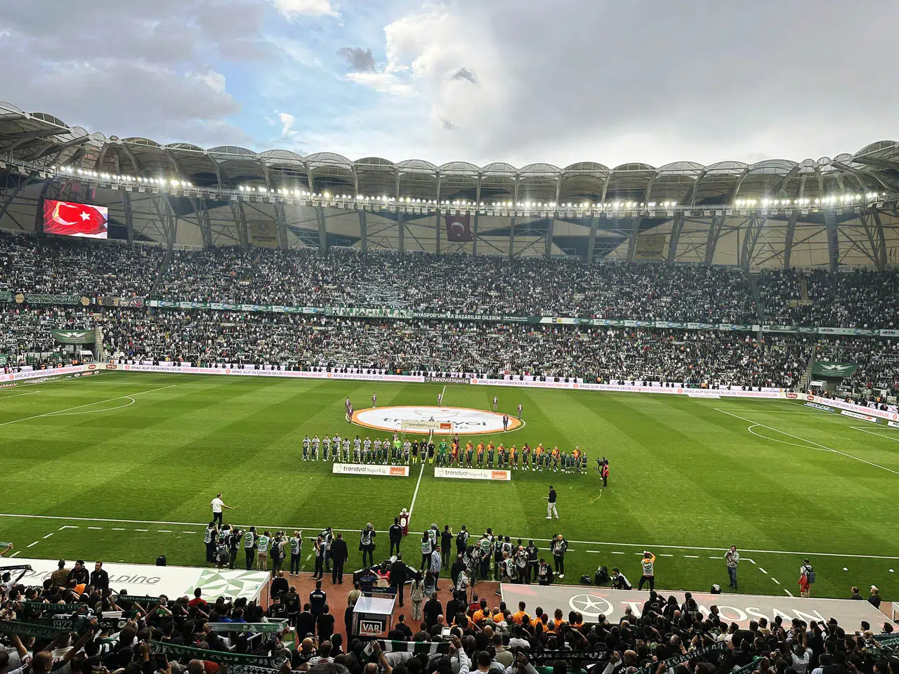 Konyaspor'dan Fenerbahçe maçı için önemli duyuru! Kombine kart sahipleri dikkat