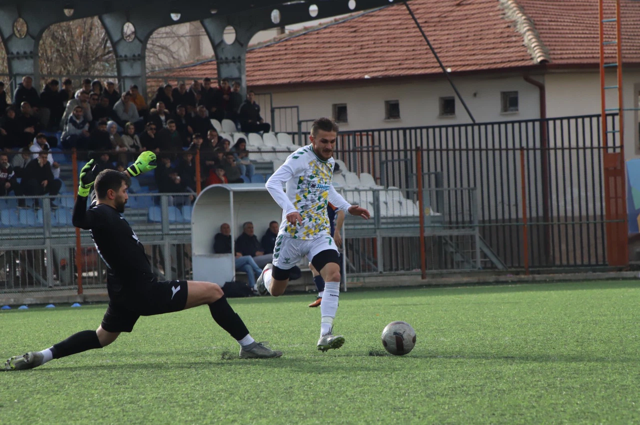 Konya Süper Amatör'de zirve yarışı kızışıyor