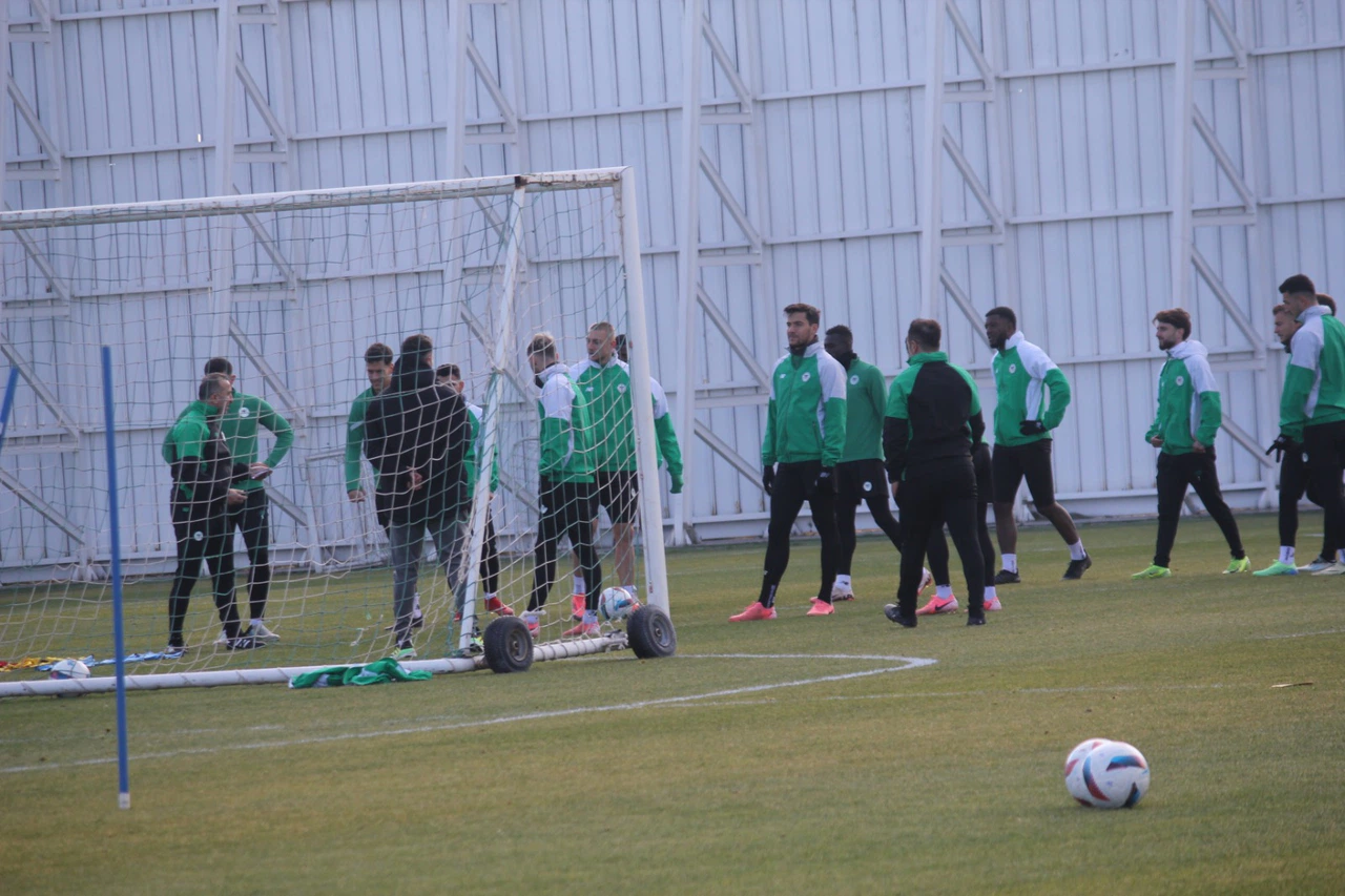 Konyaspor'da gözler Sivasspor maçında! Mesai başlıyor