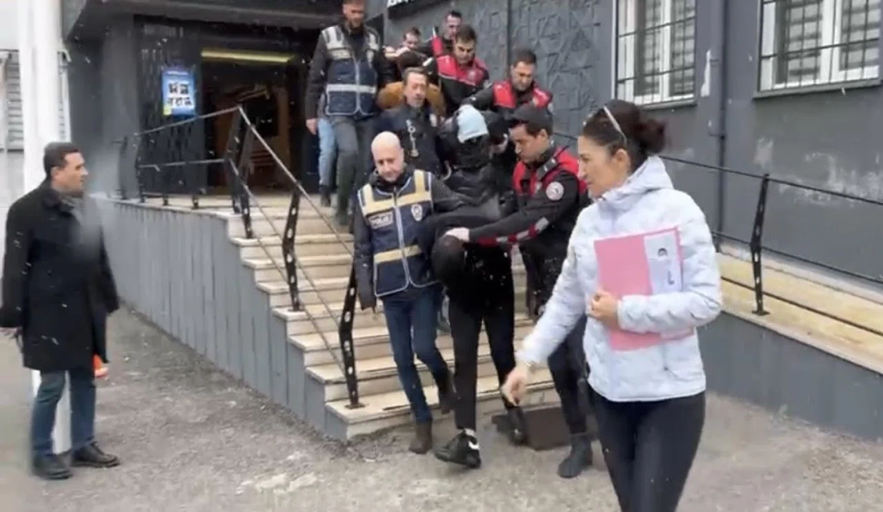 Fuhuş çetesine darbe! Çok sayıda tutuklu...