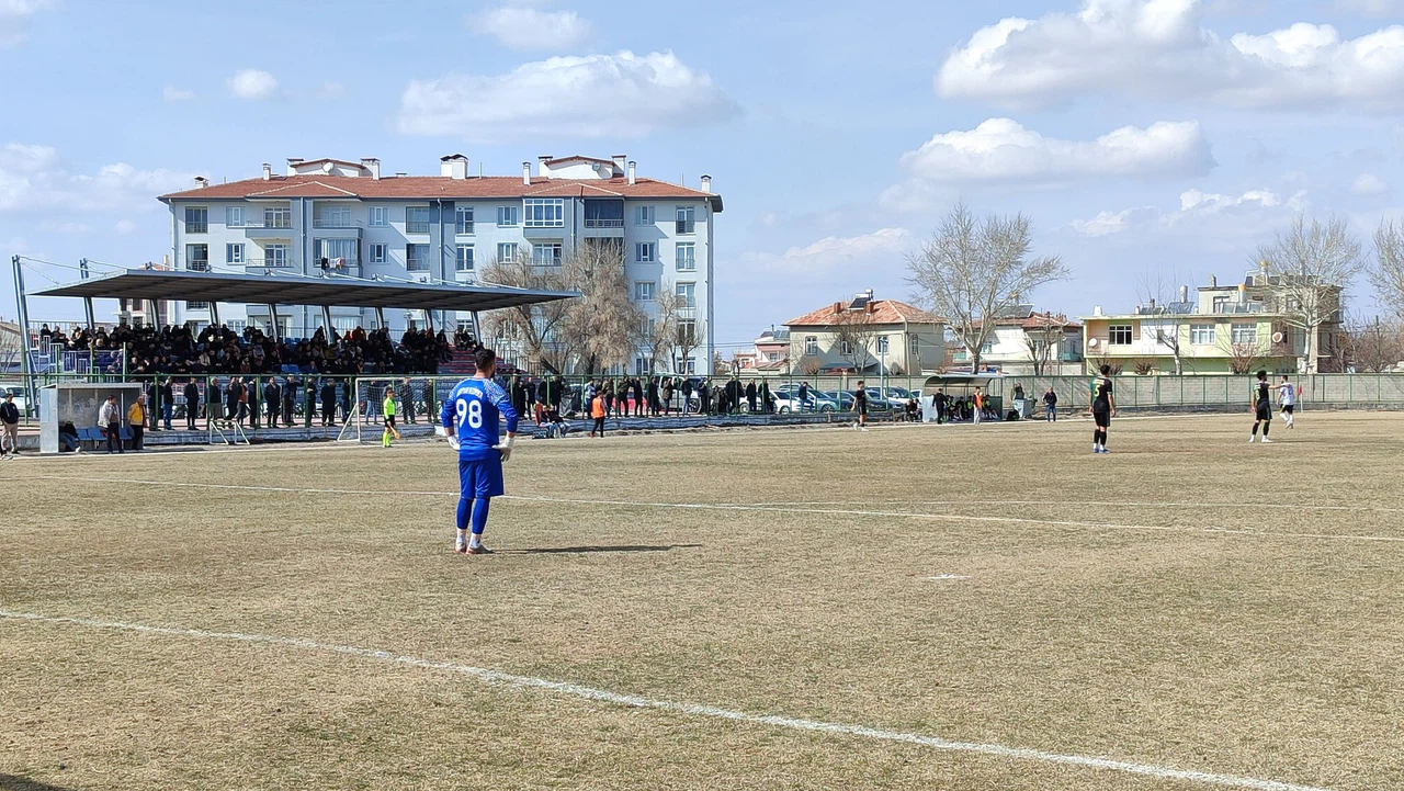 Konya’daki maçta sahadan çekilme olayı!