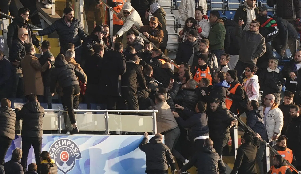 Olaylı geçen Eyüpspor - Konyaspor maçının disiplin sevkleri açıklandı