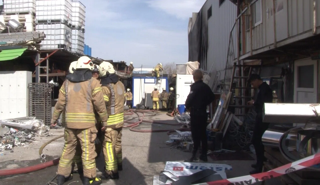 Depoda dev yangın! Böyle müdahale edildi...