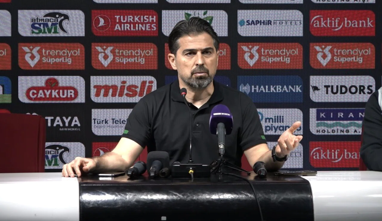 Konyaspor’un eski hocasından görevi bırakma sinyali!