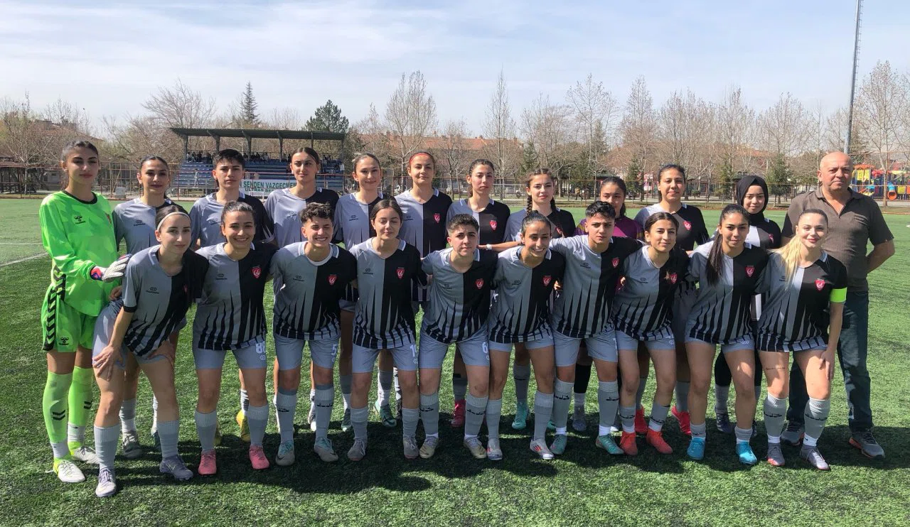 Genç Ülküm grup birincisi oldu