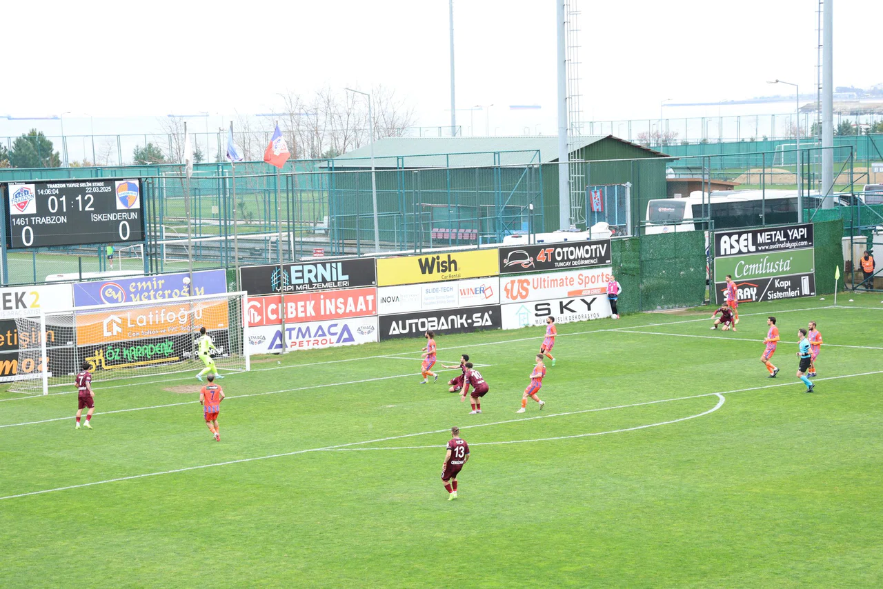 Konyaspor'un rakibi Trabzon'dan puanla döndü