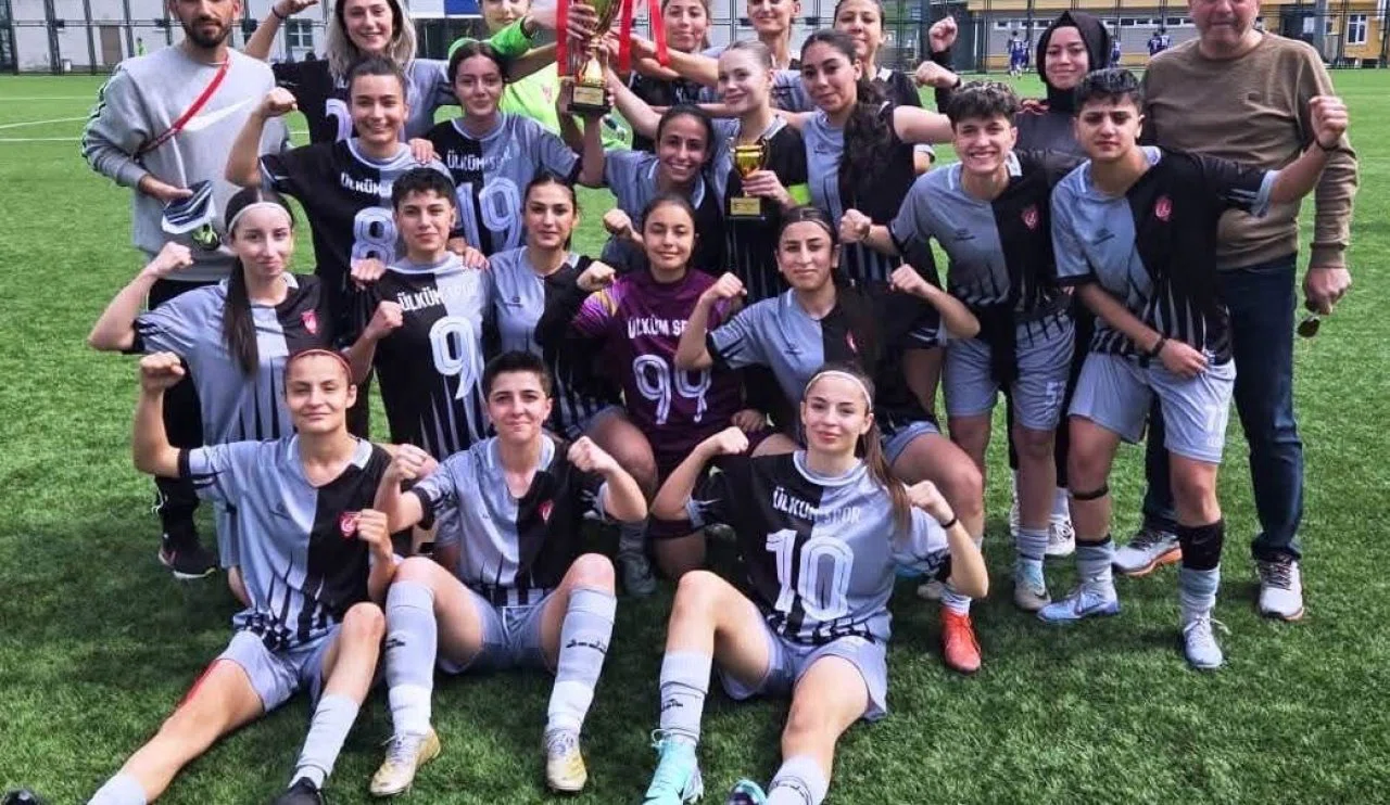 Genç Ülküm’ün bileği bükülmüyor: Bursa deplasmanından da galibiyet ile dönerek ligi yenilgisiz tamamladılar