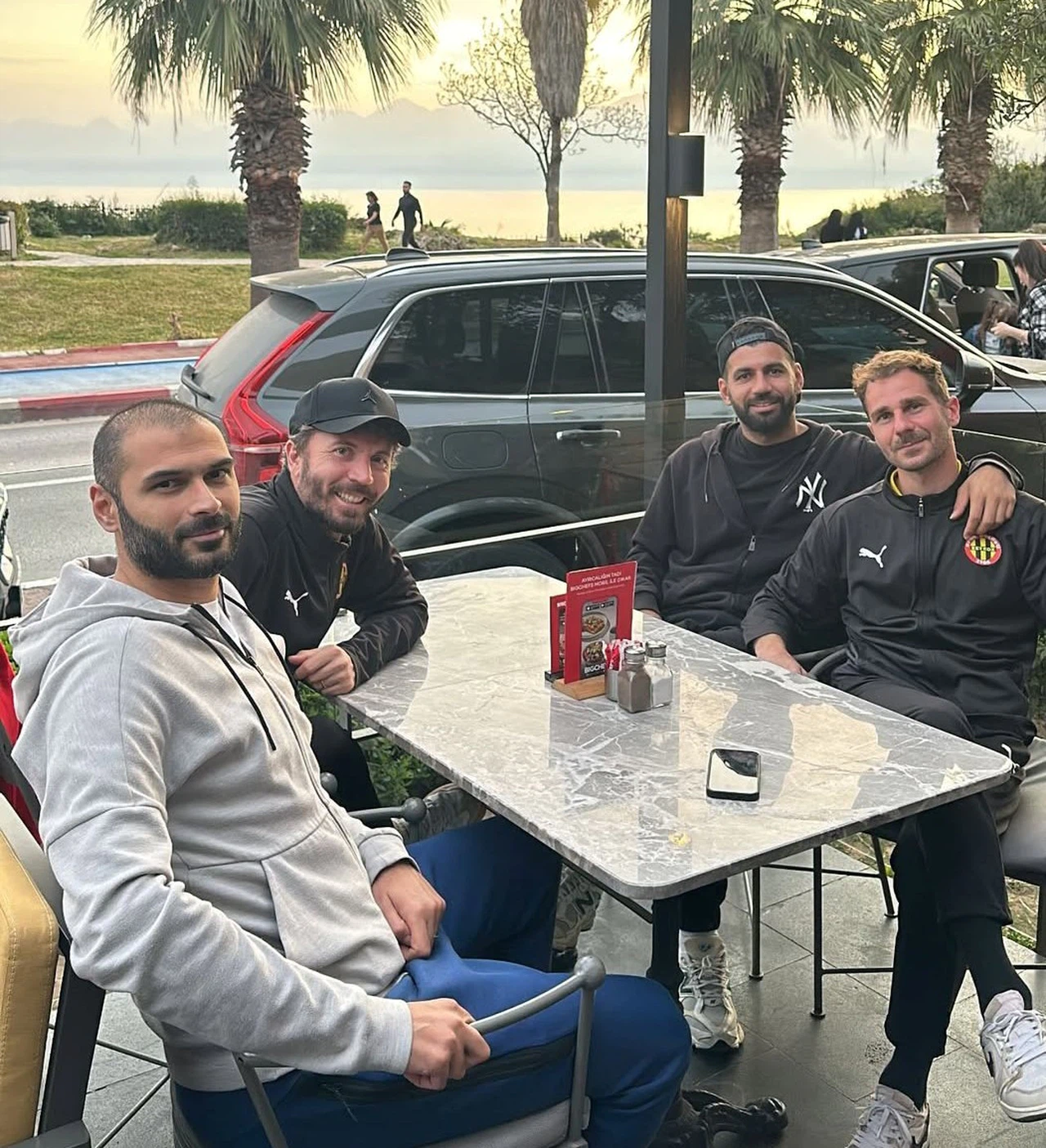 Konyaspor’un eski oyuncuları maç sonrası buluştu