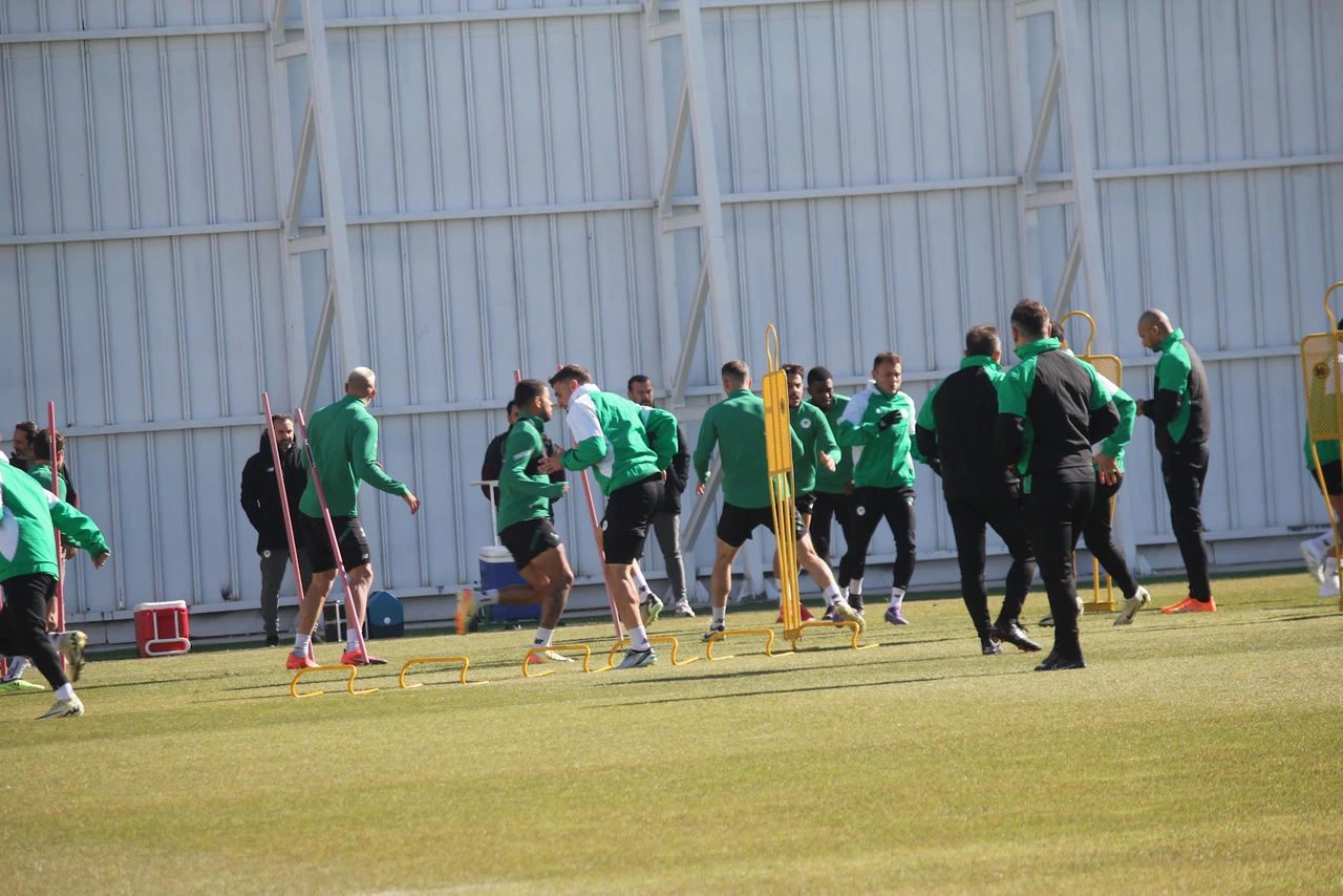 Konyaspor’da yarı finale yükselmek için mesai başlıyor