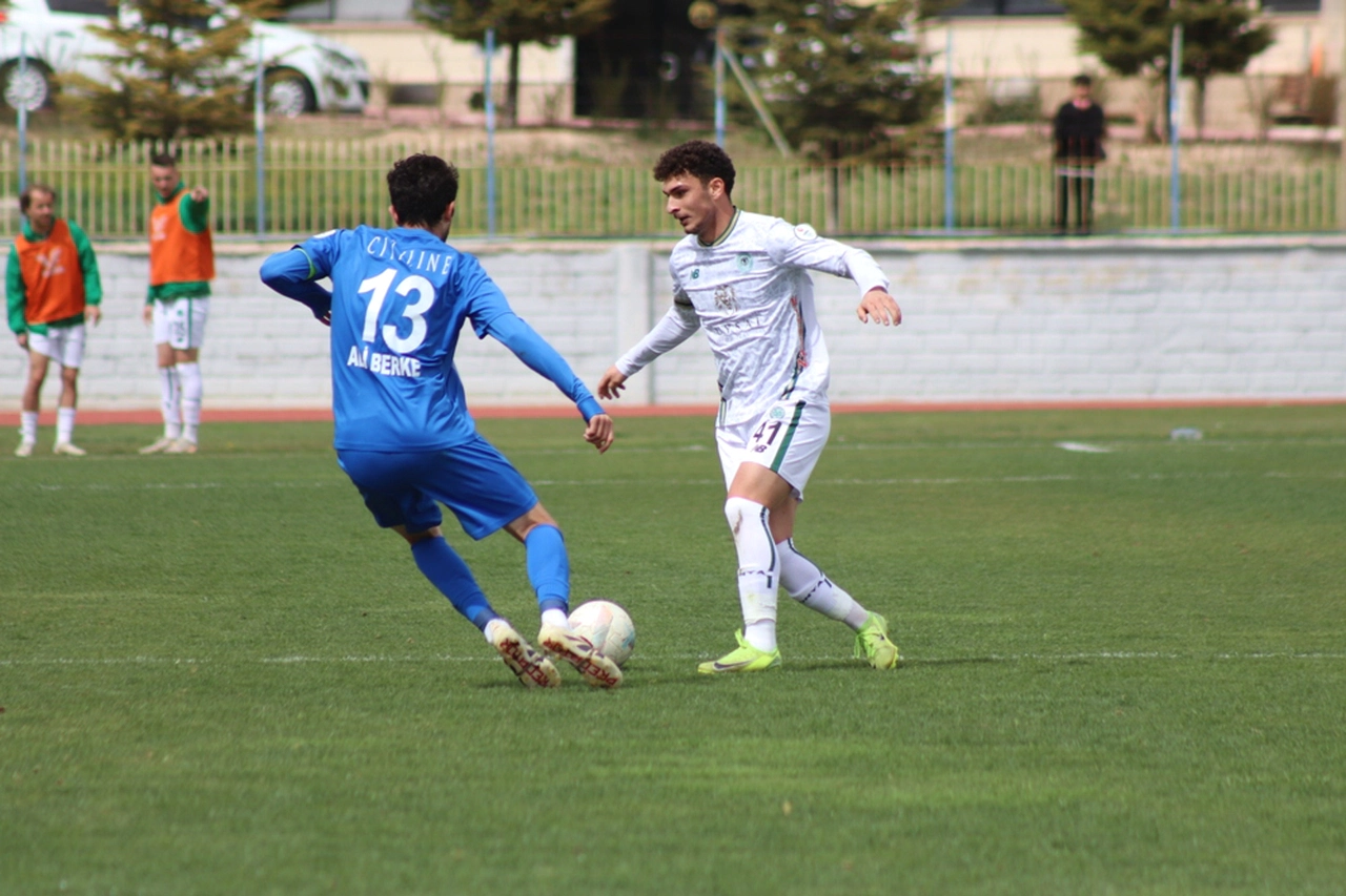 1922 Konyaspor evinde dağıldı! Yavru Kartal'da yine hüsran