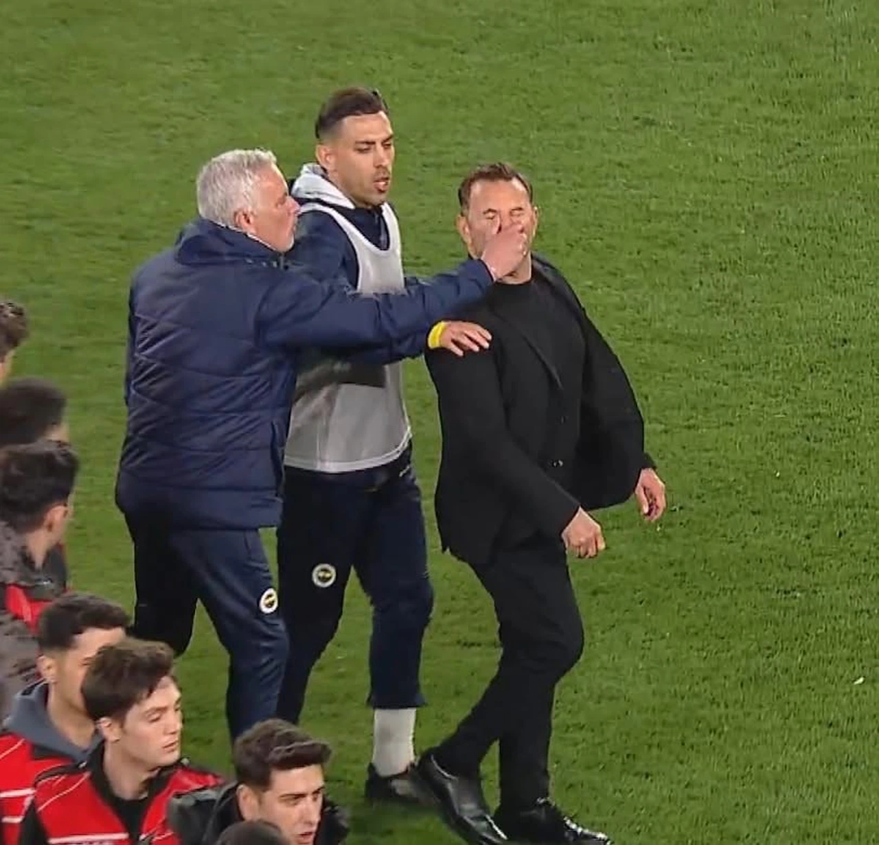 Mauro İcardi’den Fenerbahçe’yi kızdıracak paylaşım !