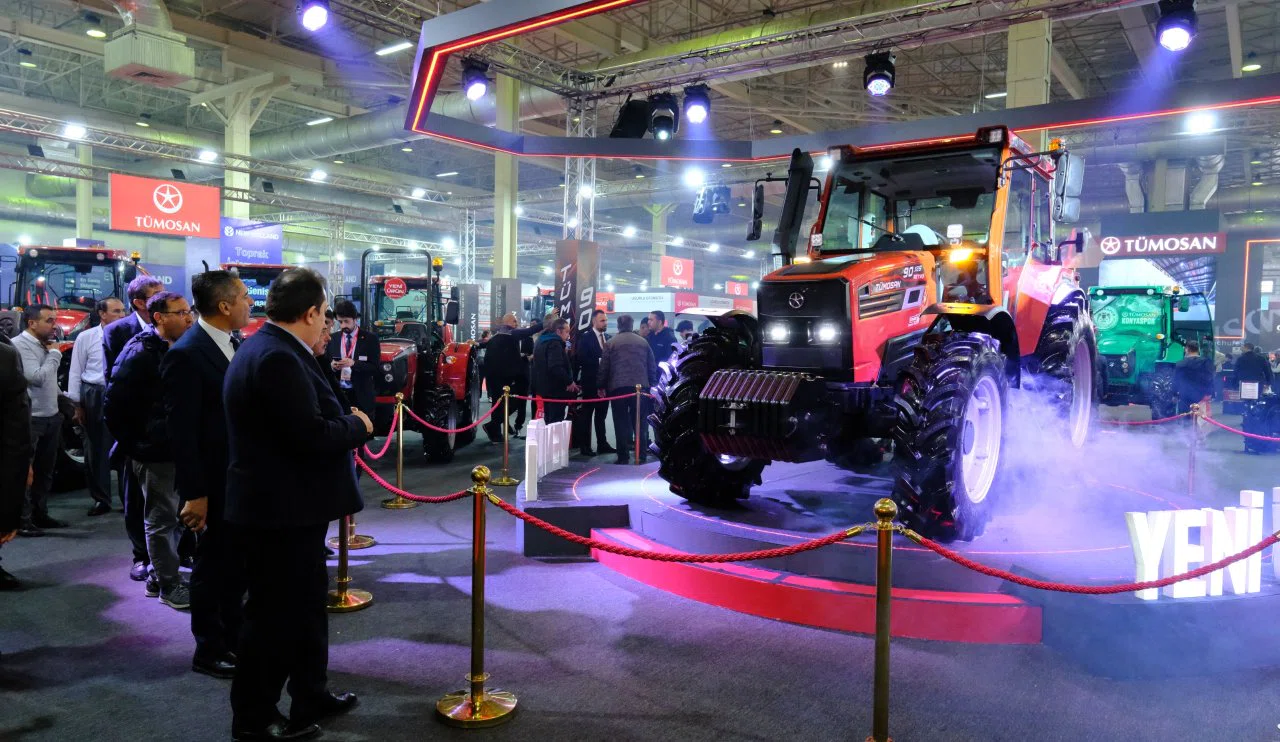 TÜMOSAN 90 Retro Serisi sahneye çıktı!