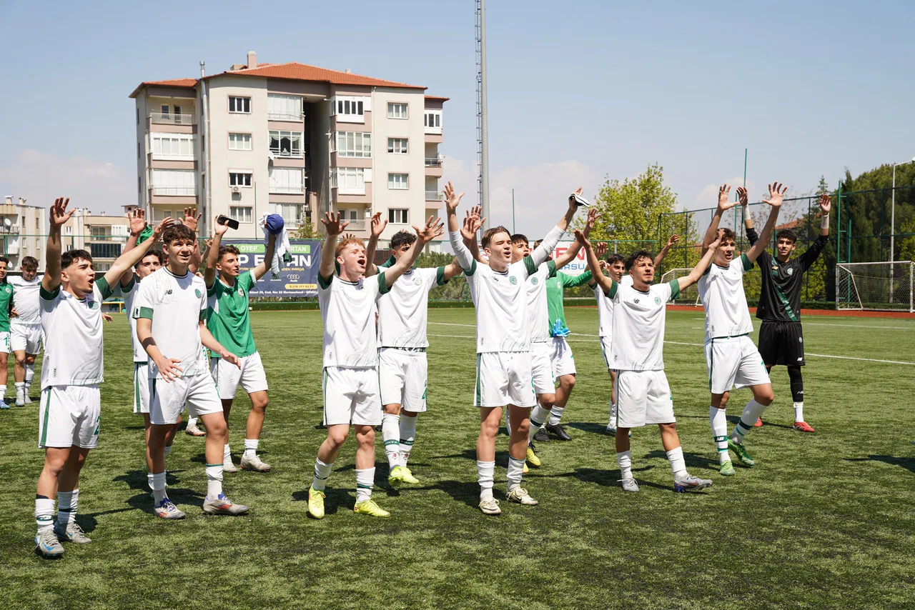 Konyaspor Göztepe'yi rahat geçti, adını çeyrek finale yazdırdı