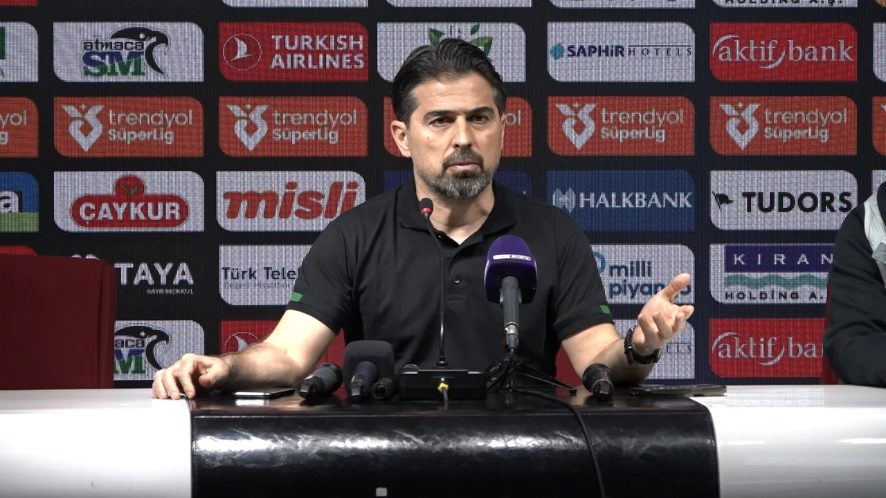 İlhan Palut zor durumda! Konyaspor deplasmanına da gelecekler