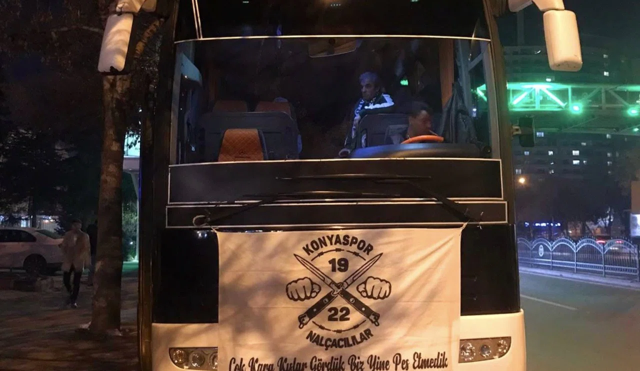 Konyaspor taraftar otobüsü yandı! Mersin dönüşü üzücü olay