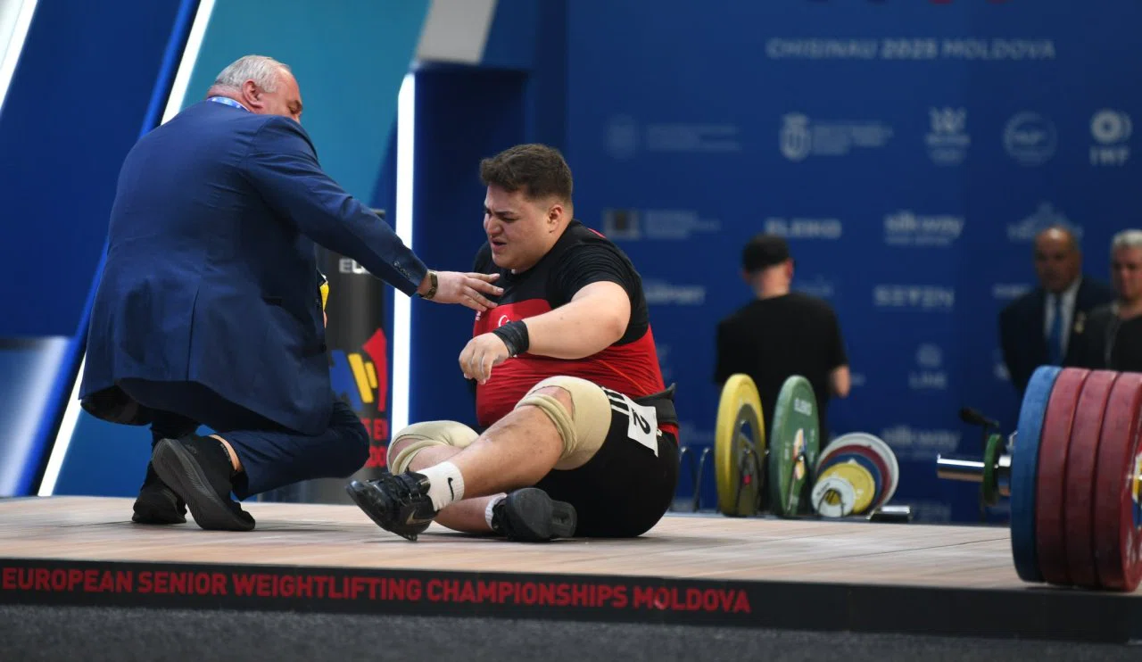 Konyalı milli haltercinin Avrupa Şampiyonasındaki büyük şanssızlığı!