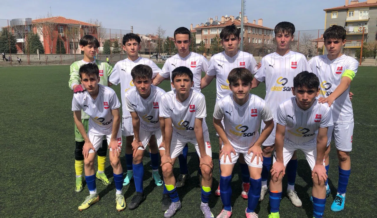U15 Ligine 6 maçla devam