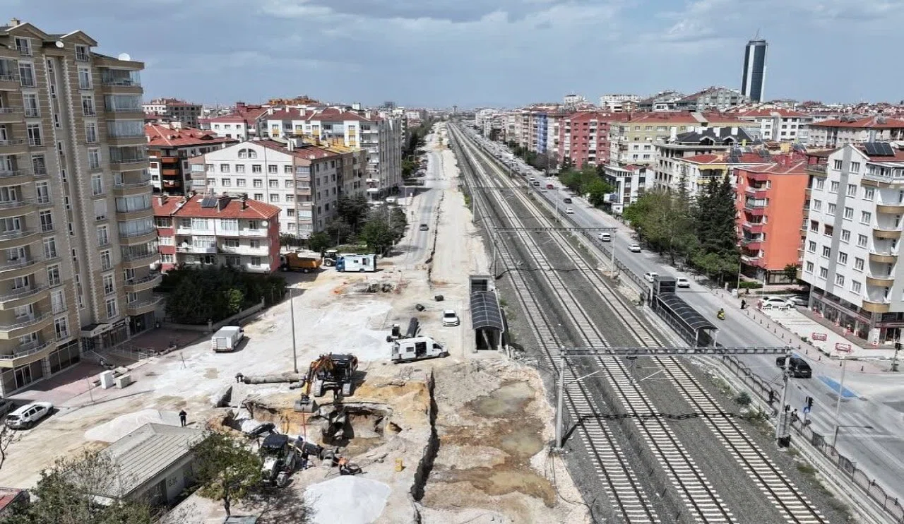 Konya Büyükşehir 800 mm’lik Dev Boruyu Taşıdı