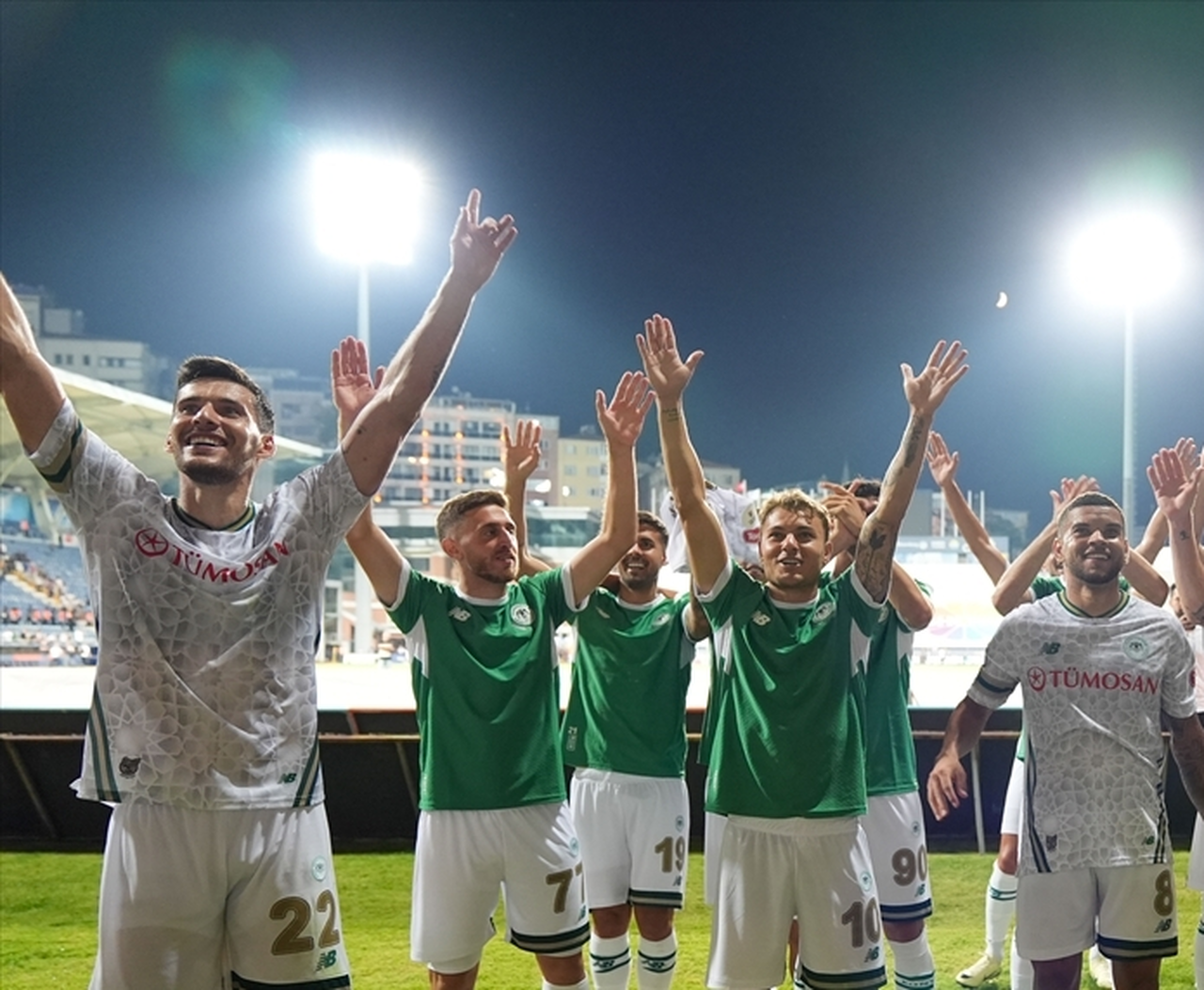 Konyasporlu oyuncunun eşi duyurdu! Eğitim hayatında önemli adım