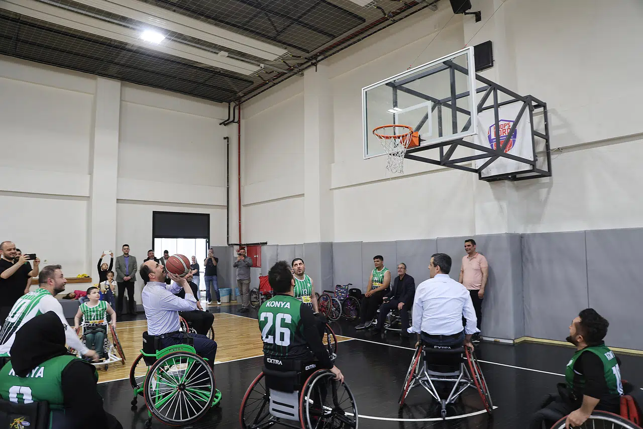 Konya’da yürekleri ısıtan maç! Altay bir ilke imza attı