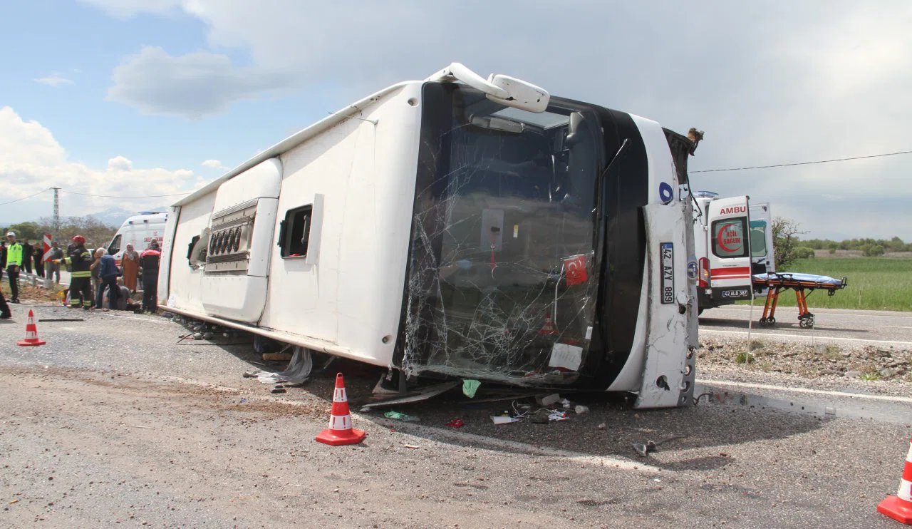 Konya'da Yolcu Otobüsü Devrildi! Çok Sayıda Yaralı Var