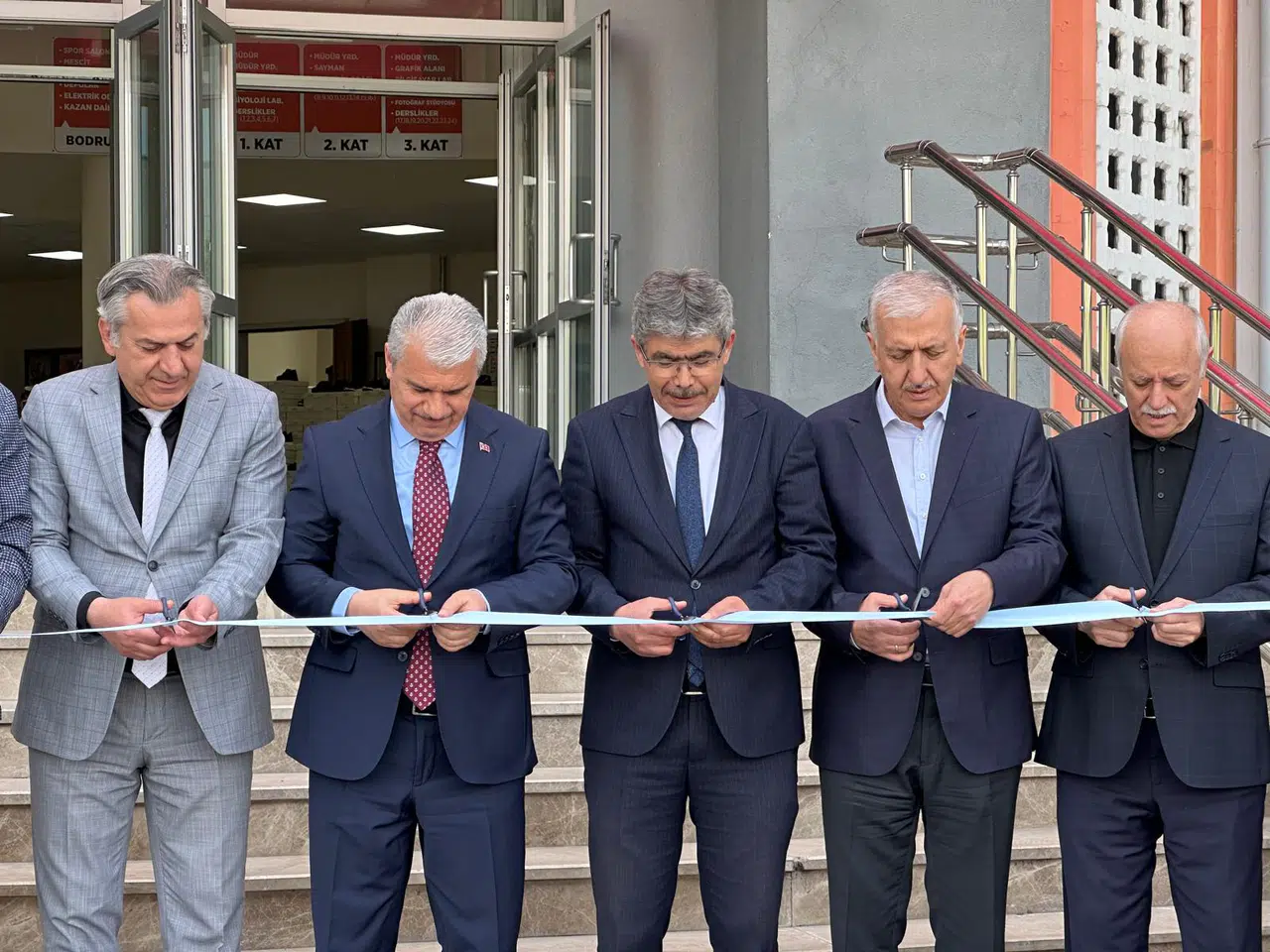 Konya’nın en ucuz ayakkabı kermesi açıldı