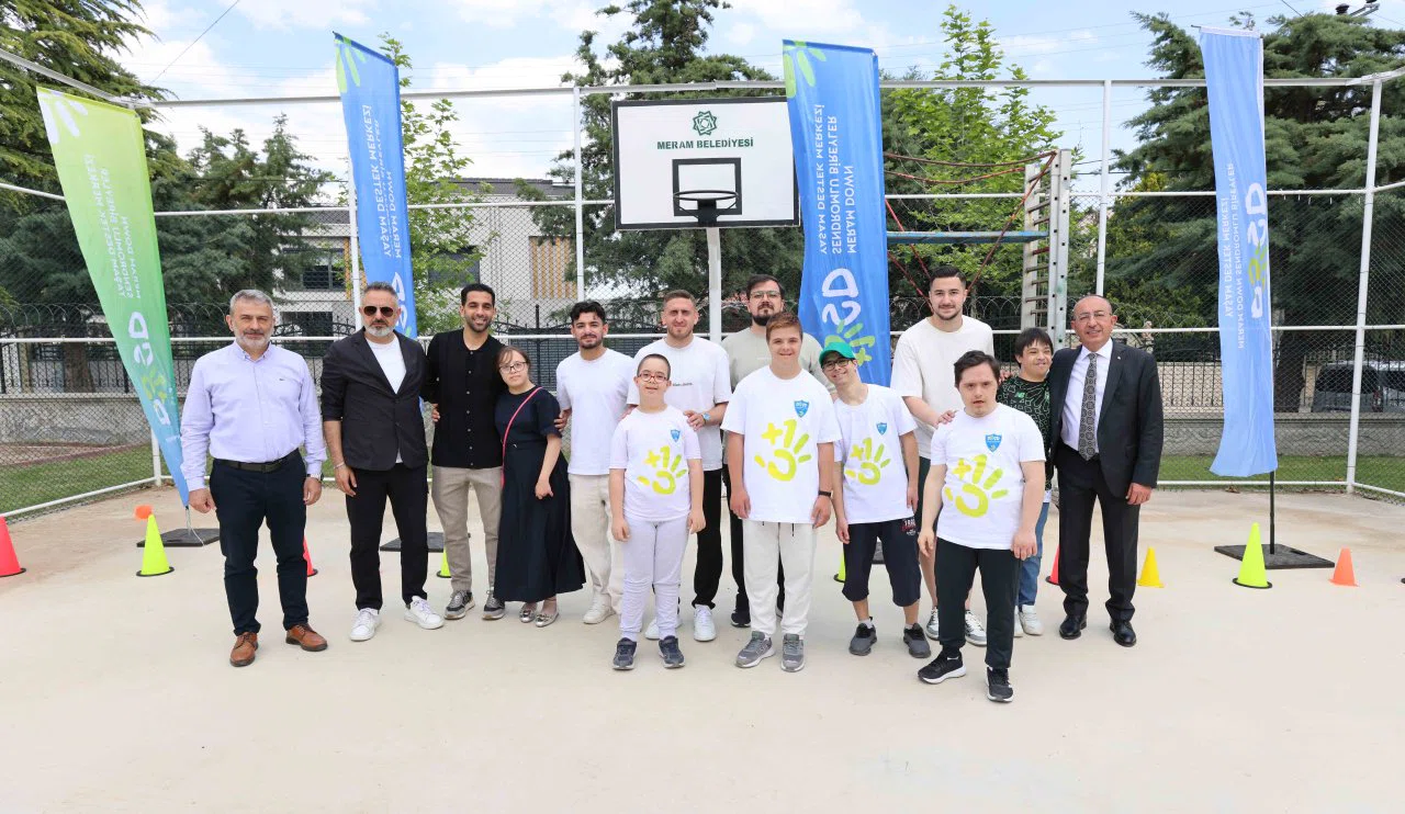 Konyaspor'un yıldızlarından özel ziyaret