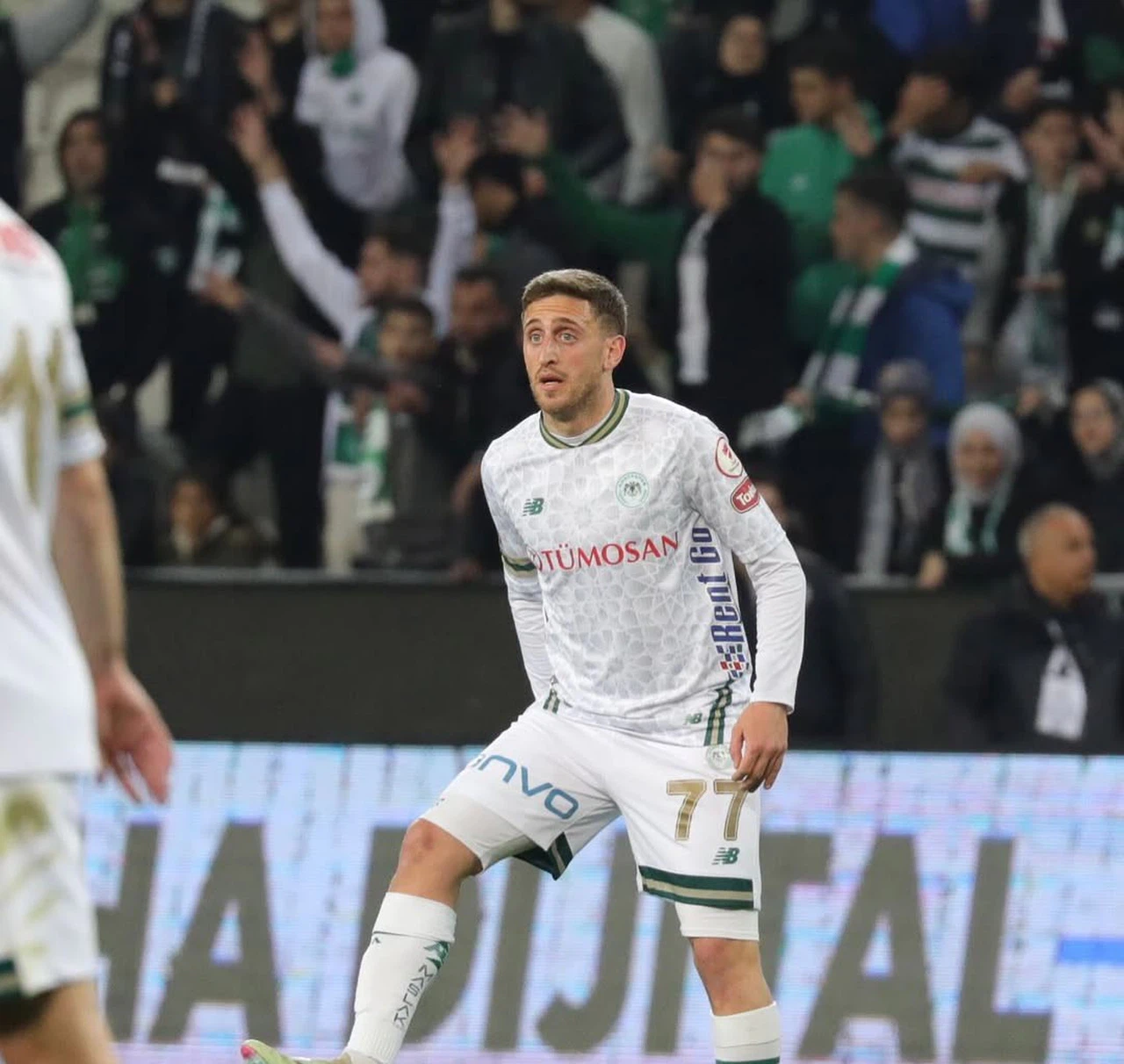 Konyasporlu oyuncudan yenilgi için özür geldi