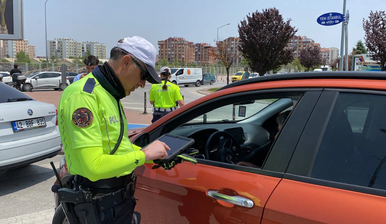 Konya'da trafik ekiplerin bayram mesaisi devam ediyor