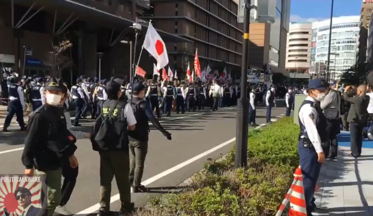 Japonya'da Halk Sokağa İndi: Kürtlerin Sınır Dışı Edilmesini İstiyorlar