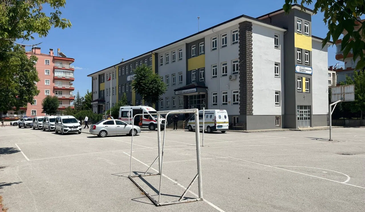 Konya’da dehşet! Öğretmen okulda öldürüldü
