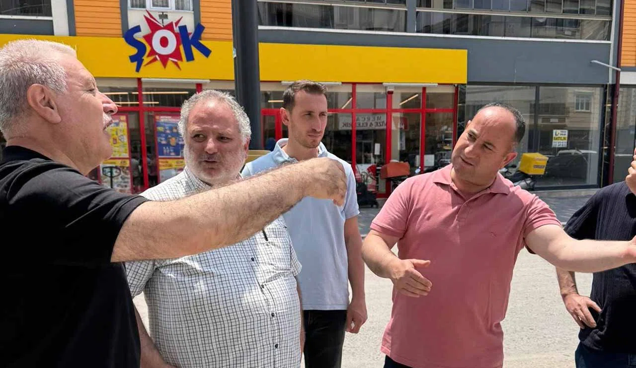 Konya'da Vatandaş Şikayet Etti, Başkan Harekete Geçti! "Esnafla İstişare"