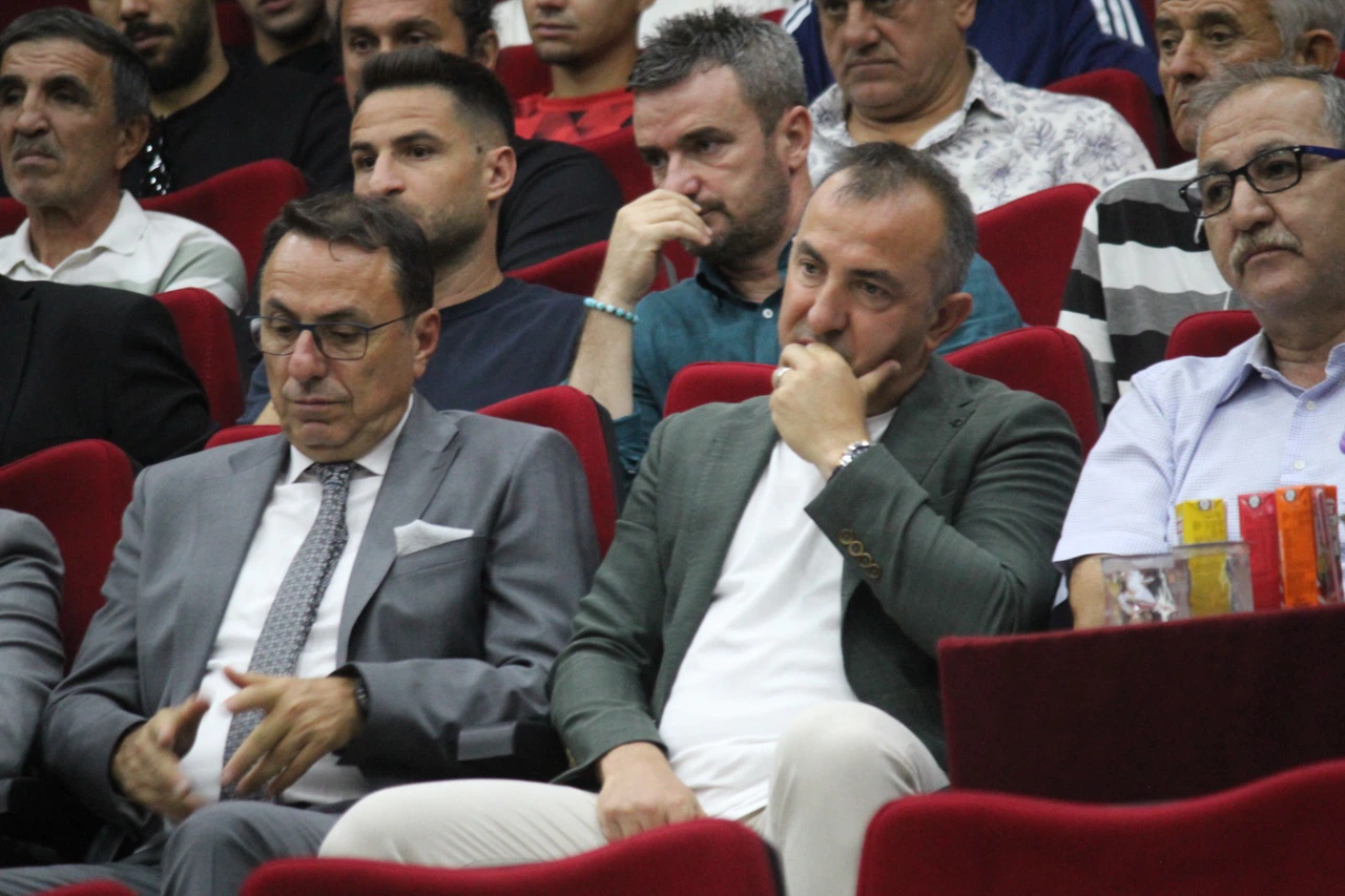 Konyaspor'da Recep Uçar, yönetimin 'yola devam' kararı için konuştu