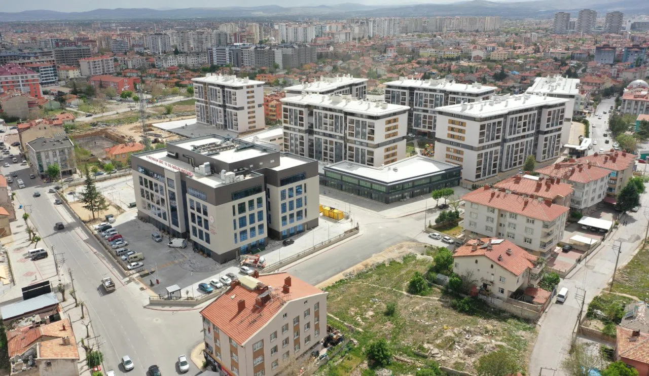 Aksinne Evleri’nde 19 Daire ve 6 Dükkan Açık Teklifle Satışta