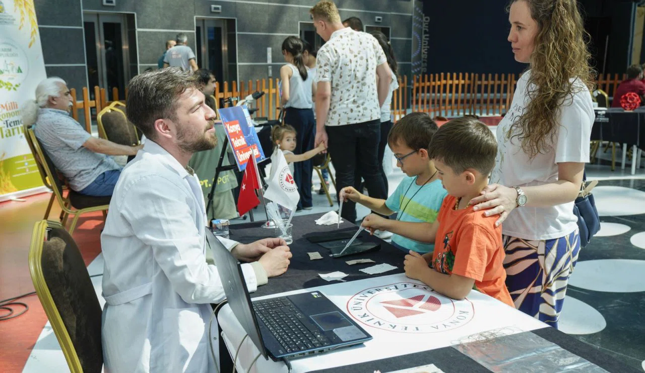 Konya Teknik Üniversitesi NanoFest’te Bilimi Toplumla Buluşturdu