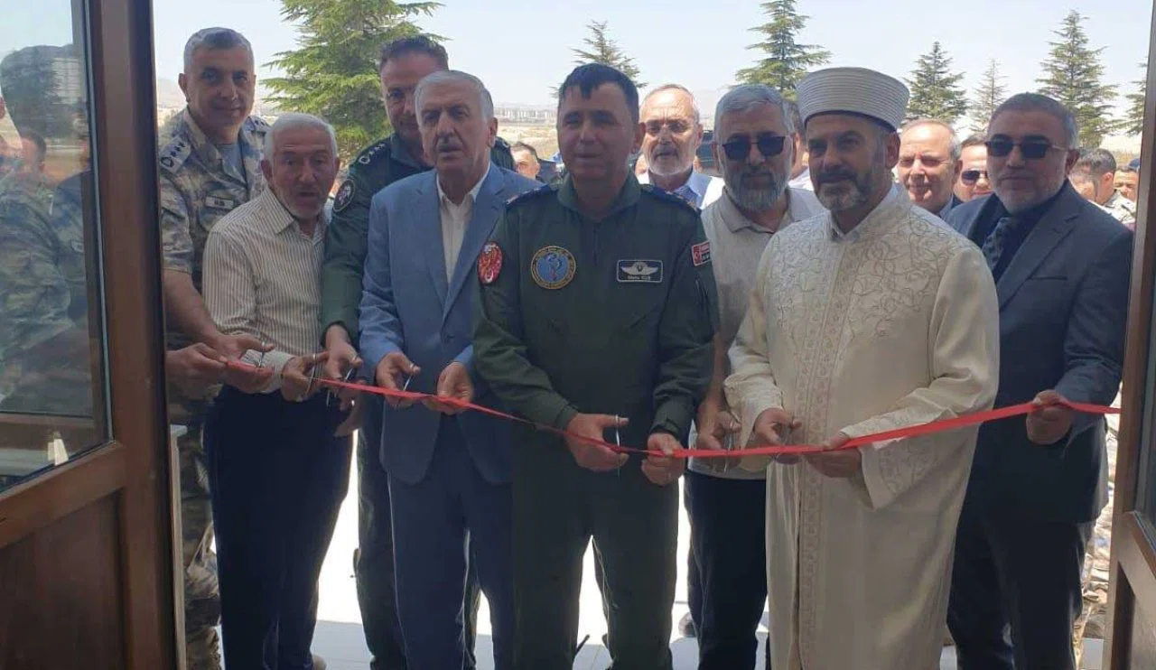 Konya’da Sultan Alparslan Camii İbadete Açıldı
