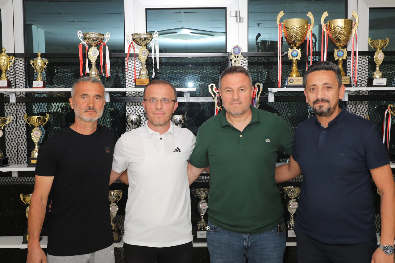 Karatay'da futbol için yeni oluşum! İmzalar atıldı