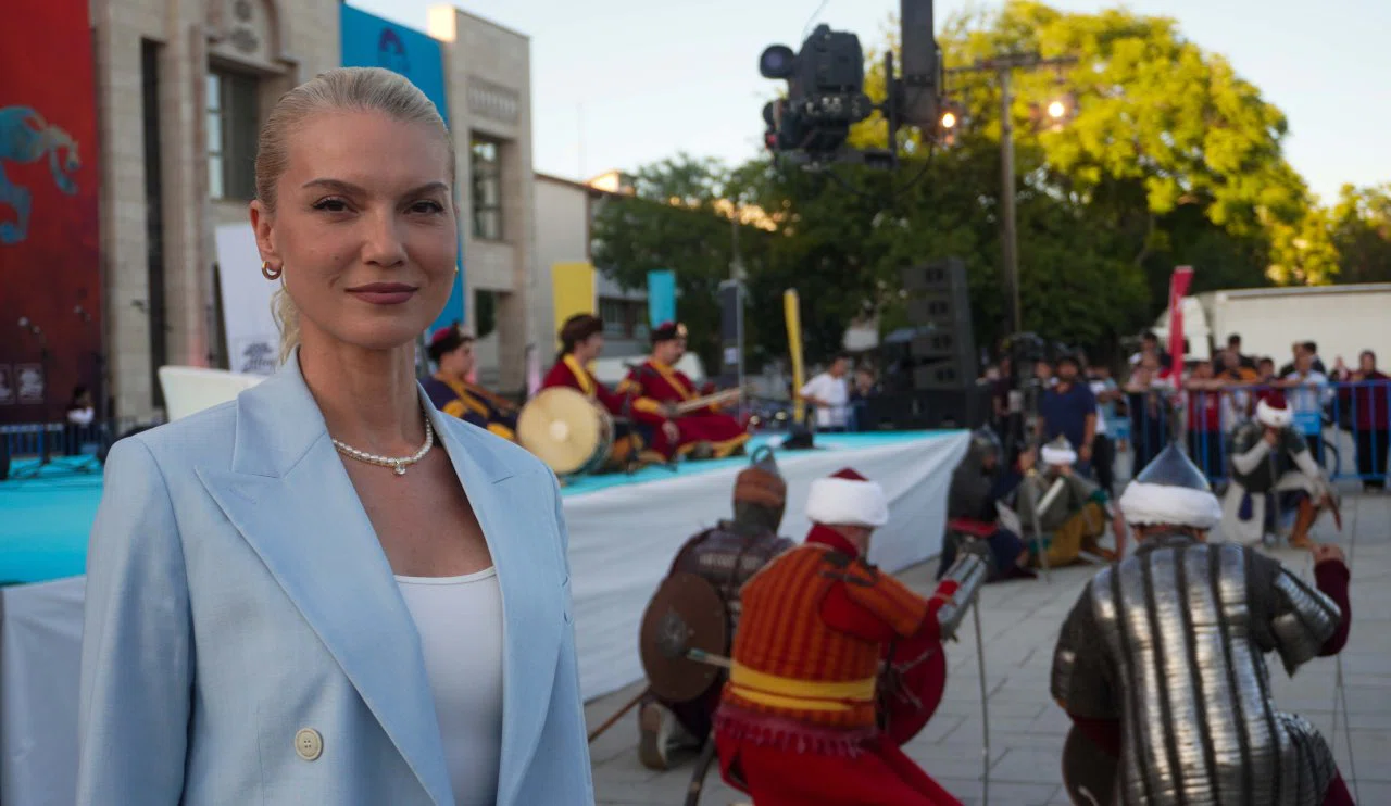 Konya’da “Öteki Gündem” Sahnede: Pelin Çift ve Aydın Usta’dan Selçuklu’ya Derin Bakış