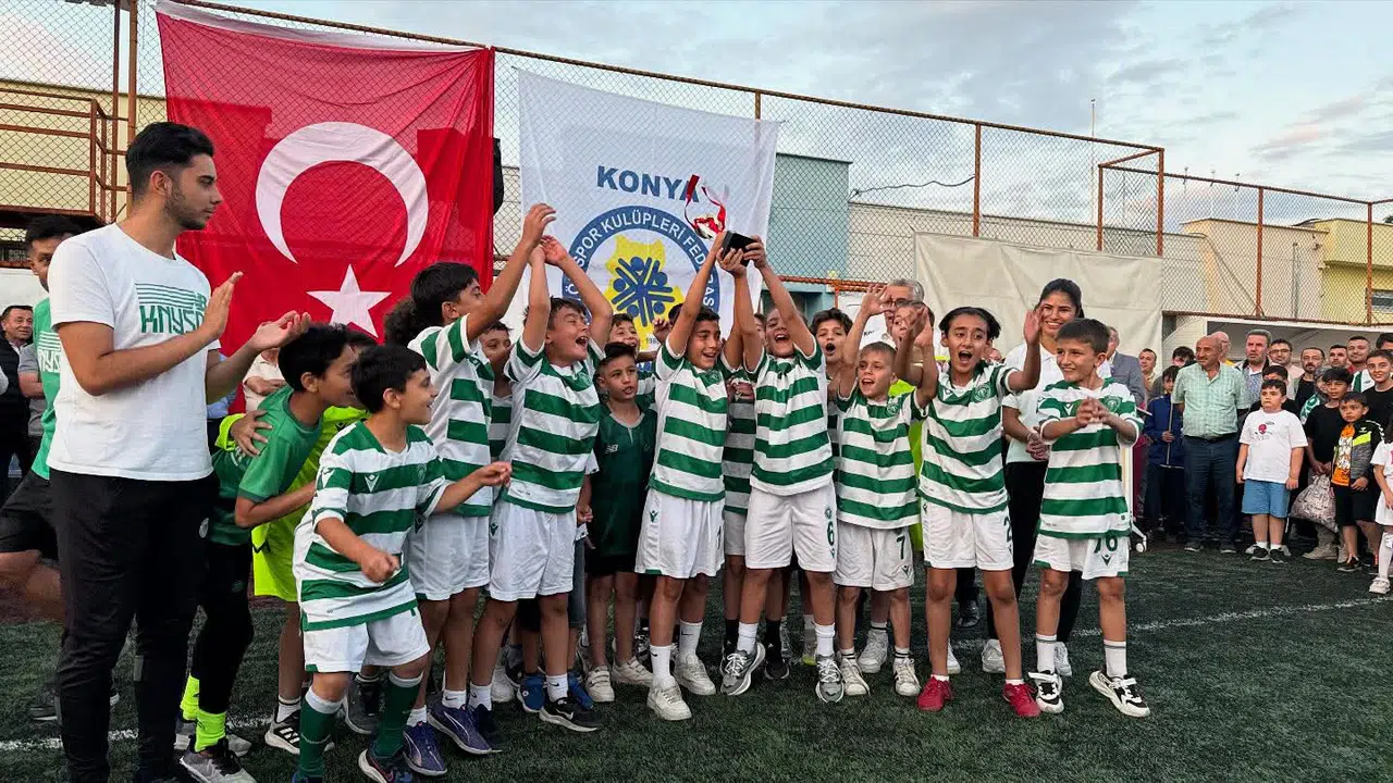 Konyaspor'dan 3 şampiyonluk birden