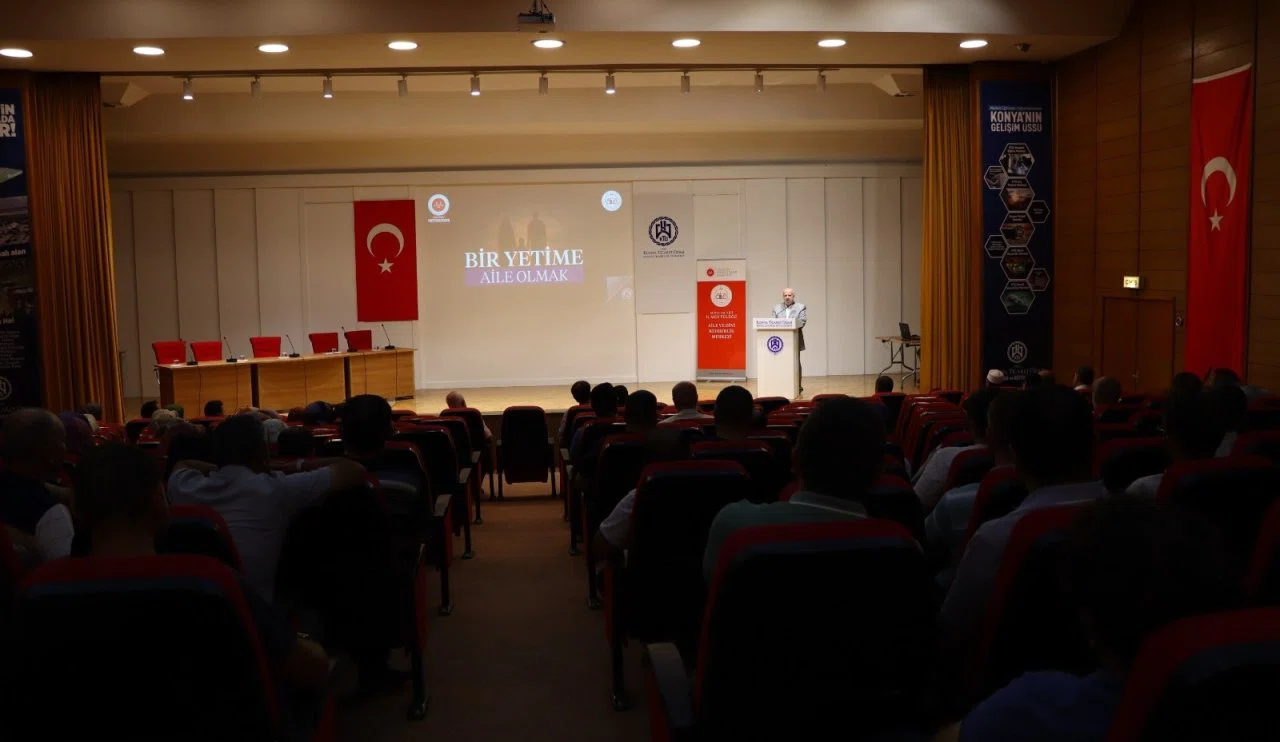 Konya’da “Bir Yetime Aile Olmak” Paneli Düzenlendi