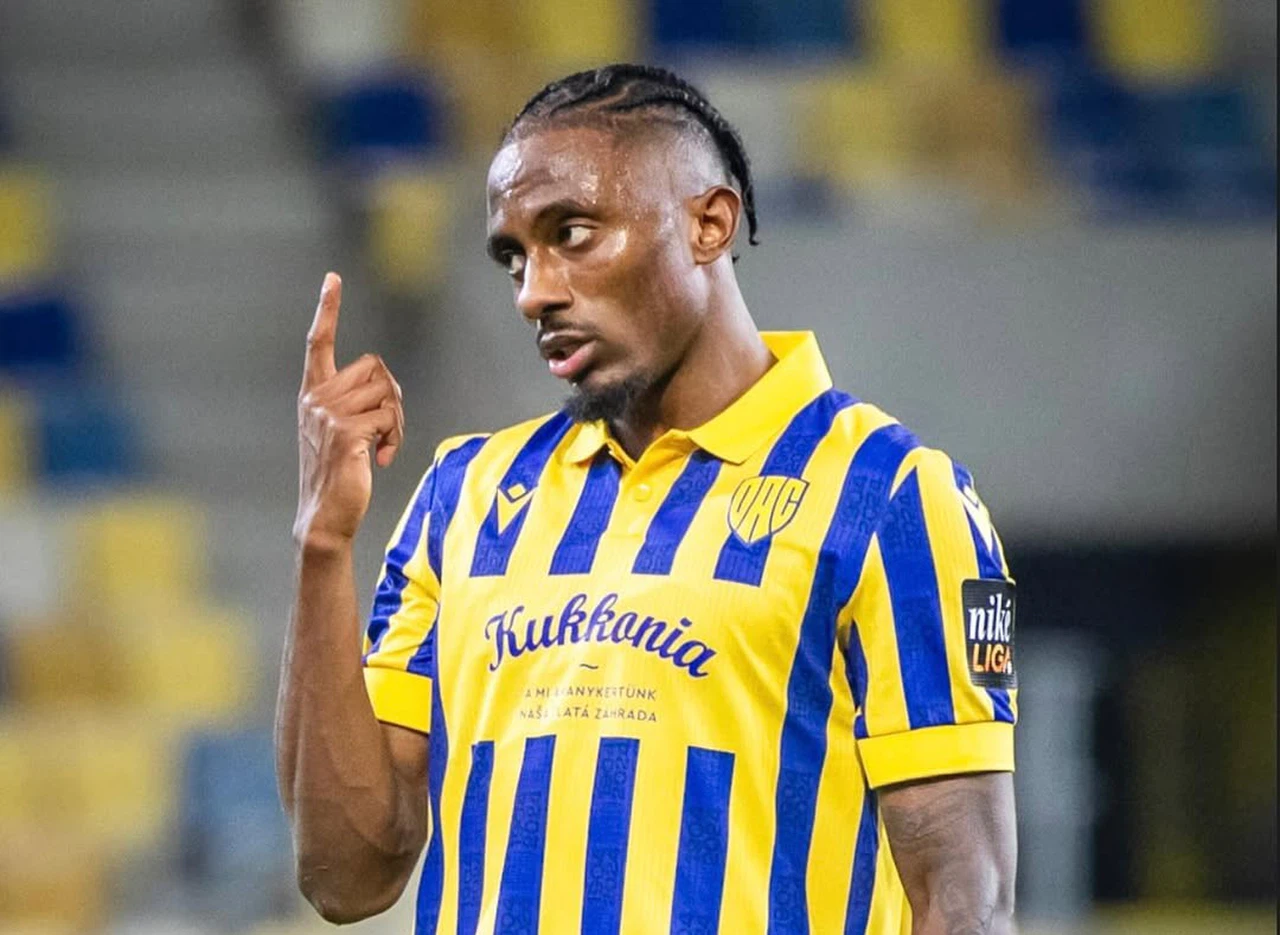 Konyaspor, 1 yıldır takip ettiği Kongolu oyuncu ile anlaştı! İmza için yola çıktı