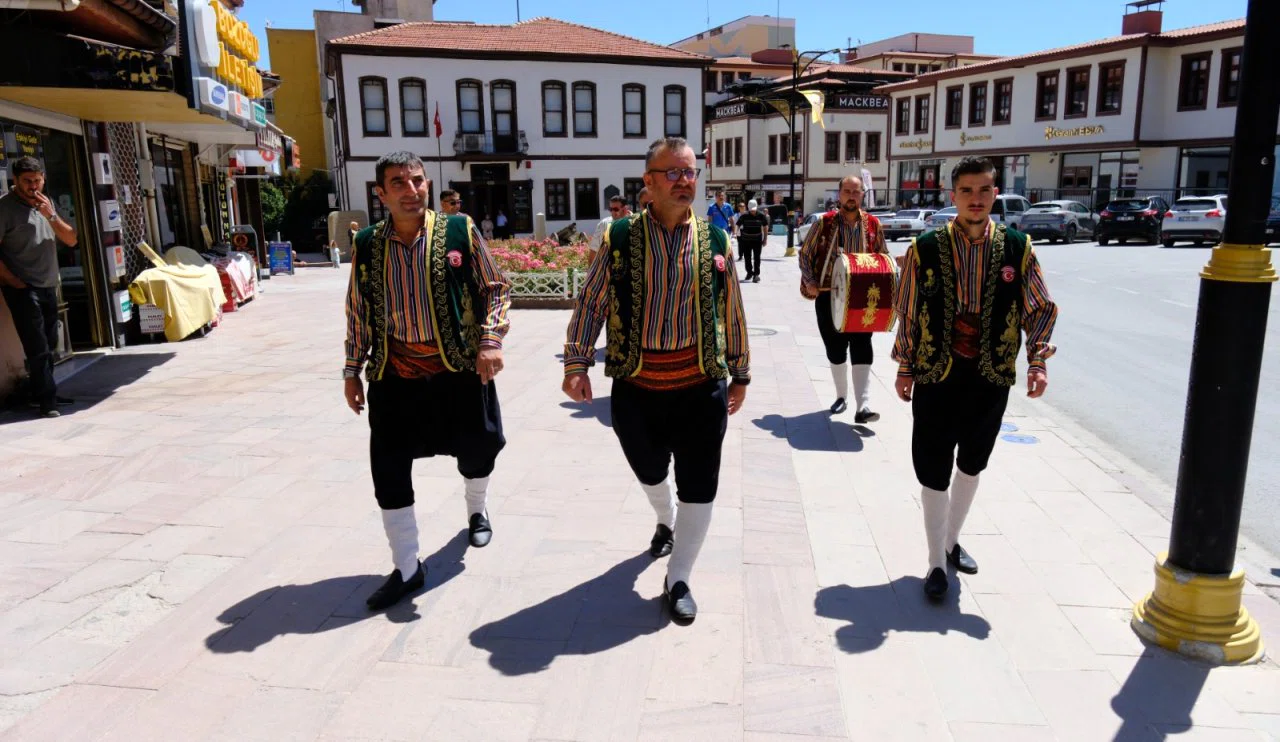 Konya’da 10 gün sürecek dev şenlik başladı! Sanatçılar akın edecek